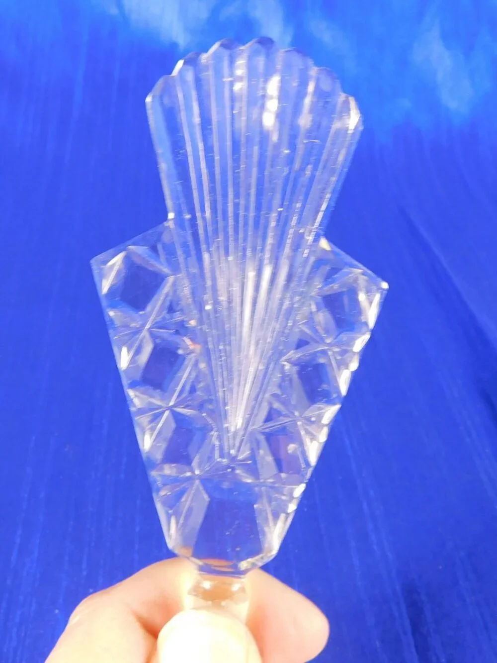 Clear Glass Fan Shaped Stopper